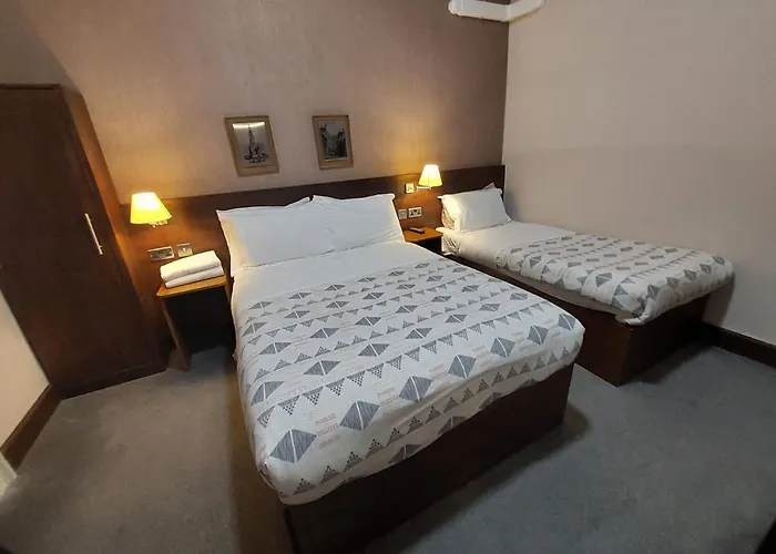 Edinburgh House Hotel